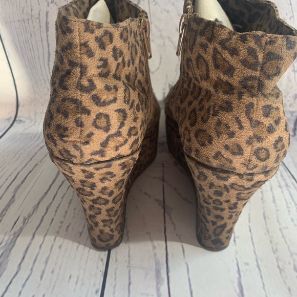 Go Jane Leopard Print Heeled Booties - Picture 3 of 8